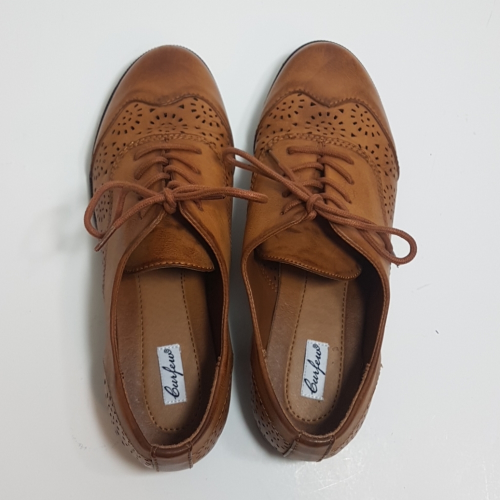Curfew Brown Leather Brogue Oxfords - Picture 2 of 5